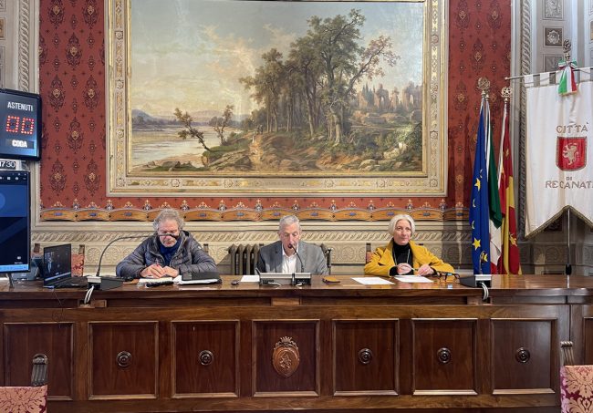 Conf-stampa-presentazione-eventi-Natale-Recanati-12023-650x453