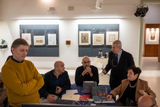 Giuria-Biennale-umorismo-al-lavoro