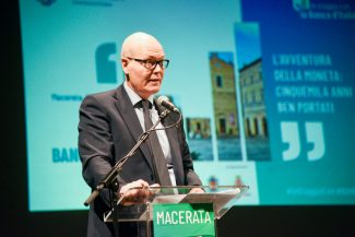 McCourt_Banca-Italia_FF-8-325x217