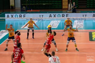 banca-macerata-palmi3-325x217
