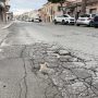 Asfalto da rifare in via Dante Alighieri,  scatta la chiusura notturna