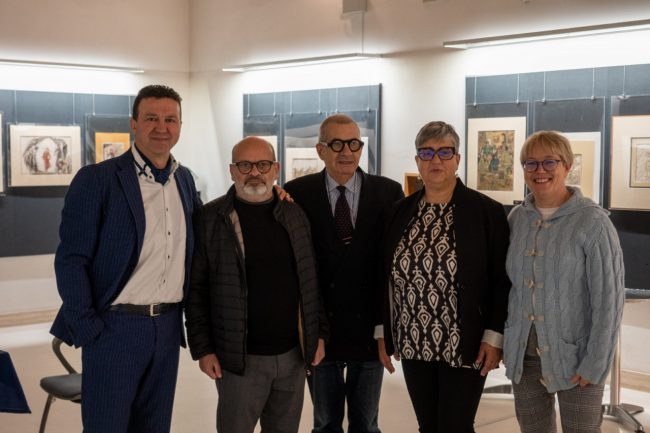 da-sinistra-il-sindaco-Mauro-Sclavi-con-la-giuria-e-il-direttore-artistico-Hermas-Ercoli