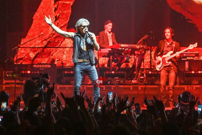 luciano-ligabue-palaprometeo-ancona-FDM-5-650x433