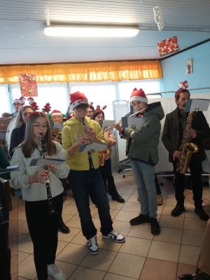 Casa-Amica-Natale-2-300x400