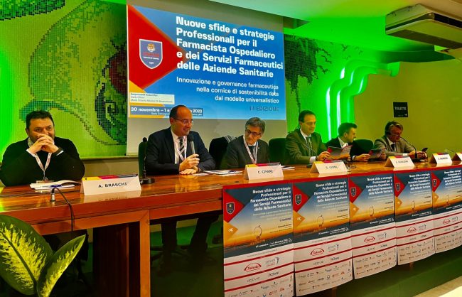 Convegno-farmacia-clinica-4-650x418