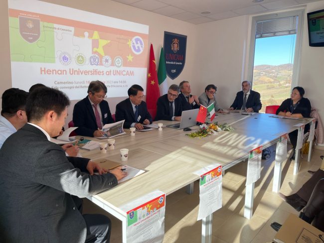 Delegazione-cinese-in-Unicam