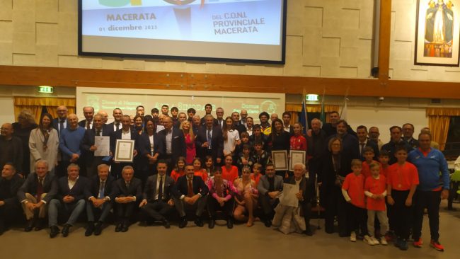 I-tanti-premiati-alla-Festa-dello-Sport-del-Coni