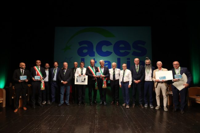 La-giornata-di-premiazioni-a-Macerata-alla-presenza-di-tanti-amministratori