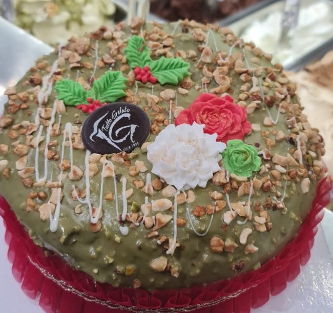 Panettoni-e-pandori-faciti-Tutto-Gelato-a-Macerata-3-650x612
