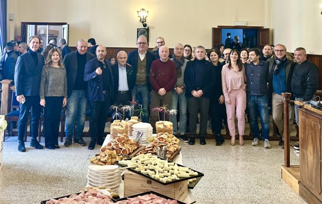 auguri_dipendenti_comune-1-650x413