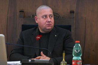 consiglio-comunale-dicembre-2023-pollastrelli-civitanova-FDM-4-325x216