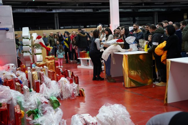 festa-natale-lube-4-650x433