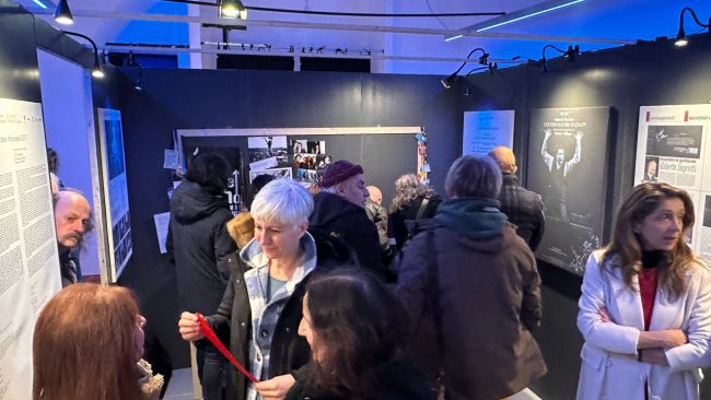 mostra-ali