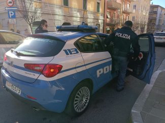polizia_via_carducci-3-325x244
