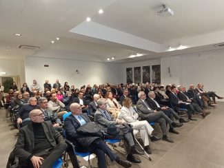 Convegno-credito-4-1-325x244