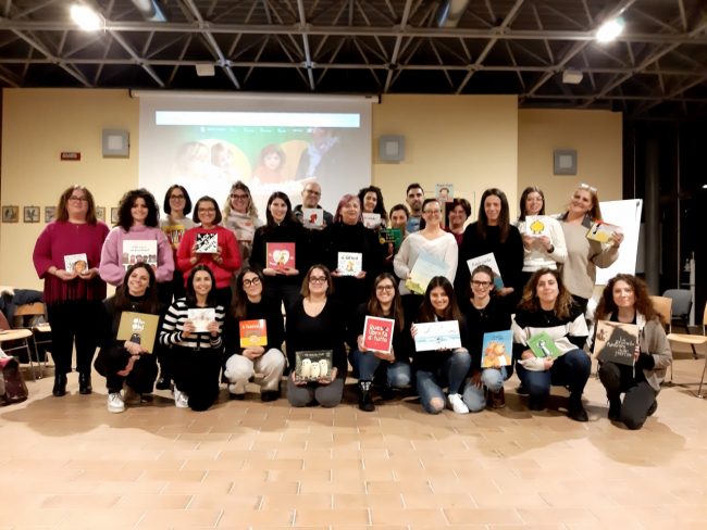 Corso-volontari-Nati-per-leggere-Treia-4-650x488