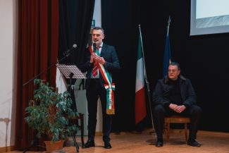 GIORNO_MEMORIA-10-325x217