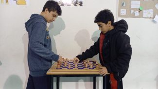 Il-progetto-scacchi-su-scacchiere-realizzate-dai-ragazzi