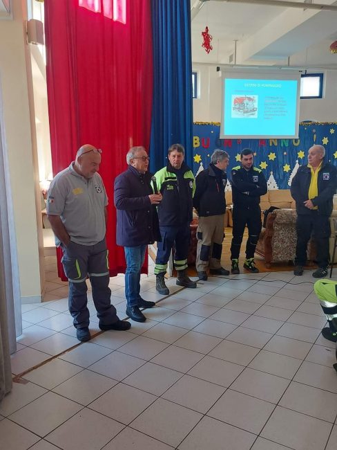 Il-sindaco-Franco-Capponi-al-corso-di-protezione-civile-gennaio-2024-488x650