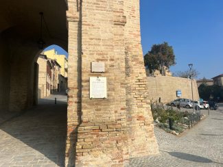 Porta-Galiziano1-325x244