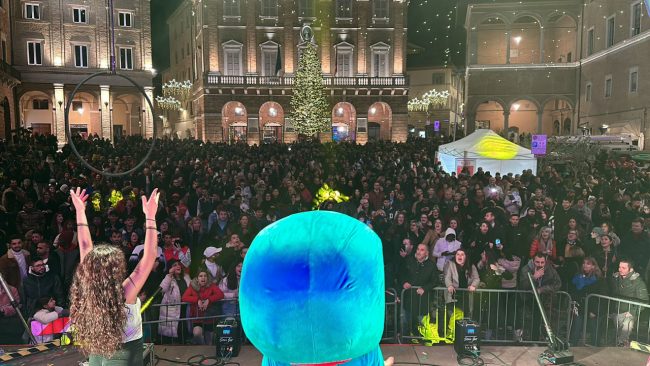 capodanno-piazza-macerata-10-650x366