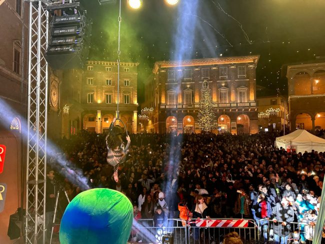 capodanno-piazza-macerata-14-650x488