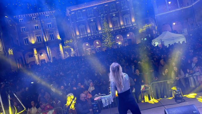capodanno-piazza-macerata-2-650x366