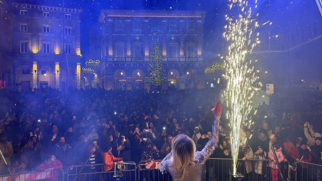 capodanno-piazza-macerata-7-650x366