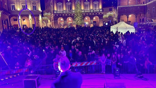 capodanno-piazza-macerata-8-650x366
