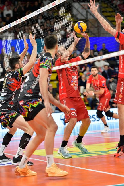 perugia-lube-16-433x650