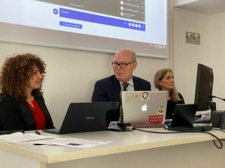 Natascia-Mattucci-John-McCourt-Ines-Corti-650x488-1-325x244