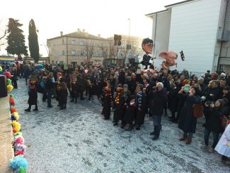 carnevale-mogliano1-325x244