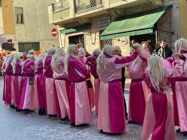 carnevale-passo-di-treia-13-650x488