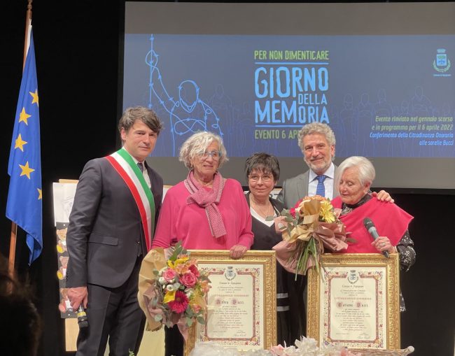 conferimento-della-cittadinanza-onoraria-del-Comune-di-Appignano-a-Andra-e-Tatiana-Bucci-nel-2022--650x509