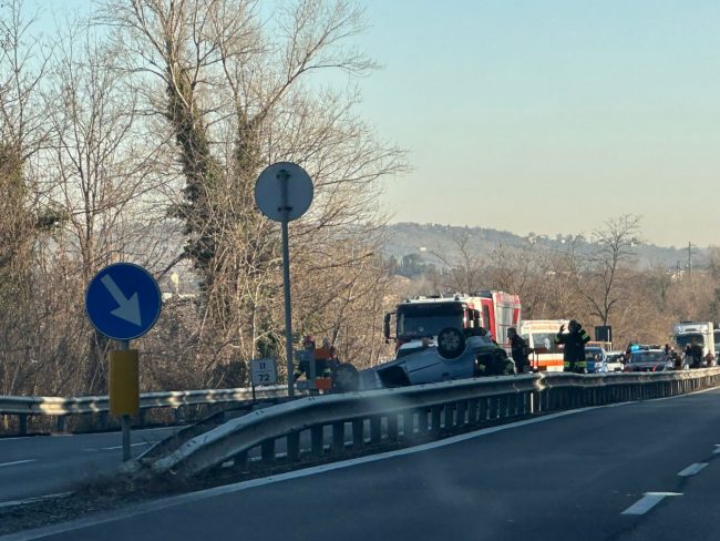 incidente-superstrada-tolentino7-650x488