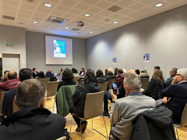 italia-viva-disturbi-alimentari-convegno-4-650x488