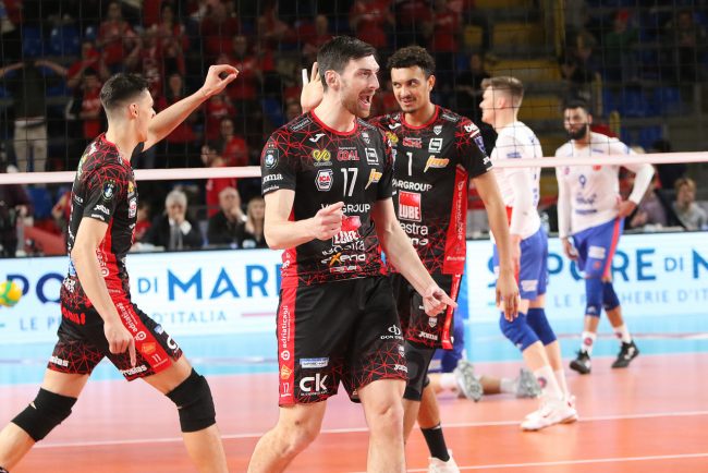 lube-halkbank-7-650x434