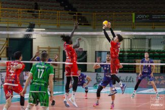 volley-banca-macerata-2-325x217
