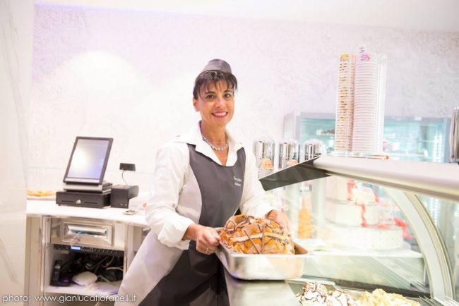 Barbara-Trozzo-della-storica-Tutto-Gelato-a-Macerata
