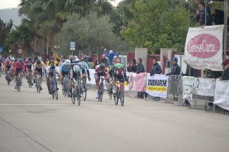 La-volata-vincente-di-Anniballi-a-Civitanova-2024-325x216