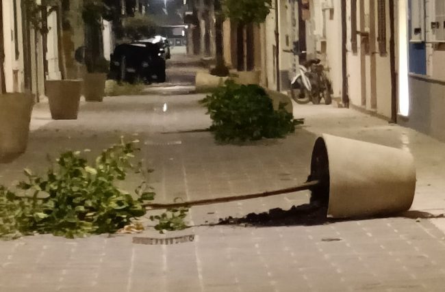 atti-vandalici-via-conchiglia-1-e1710075898404-650x427