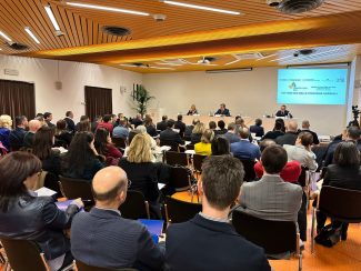 confindustria-2-325x244