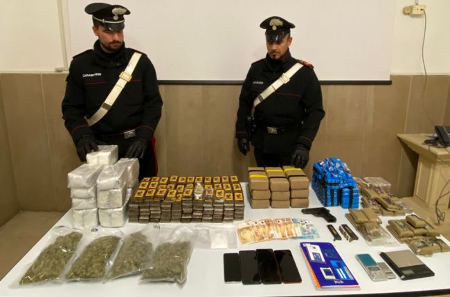 arresto-pusher-mezzo-quintale-droga-e1712145401196-650x430