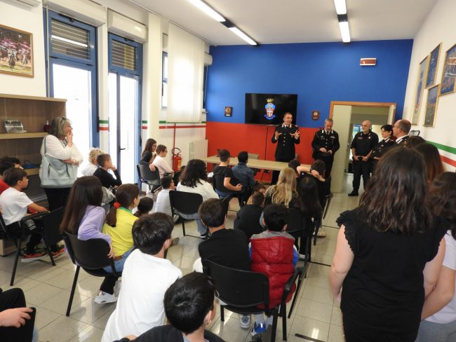 carabinieri-scuola-civitanova-2-650x488