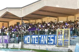 civitanovese-montefano-tifosi1-325x217
