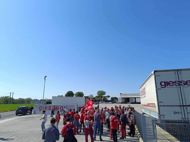 giessegi-sciopero-3-650x488