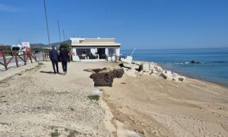 mareggiata-porto-recanati-provinciale-100-scossicci-1-e1713178058259-325x196