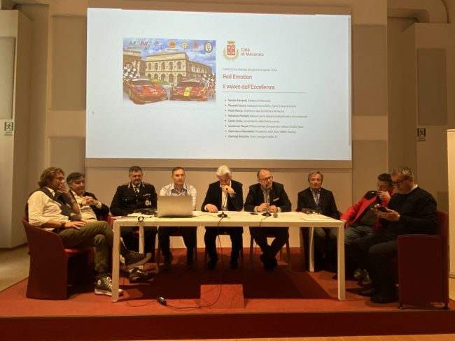 red-emotion-presentazione