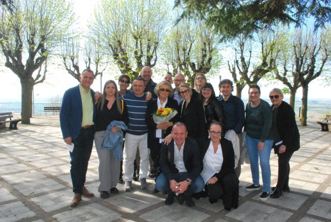 ritrovo-elementari-40-anni-dopo-potenza-picena-3-650x436