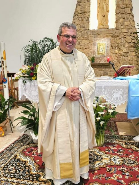 sacerdote_25-2-488x650